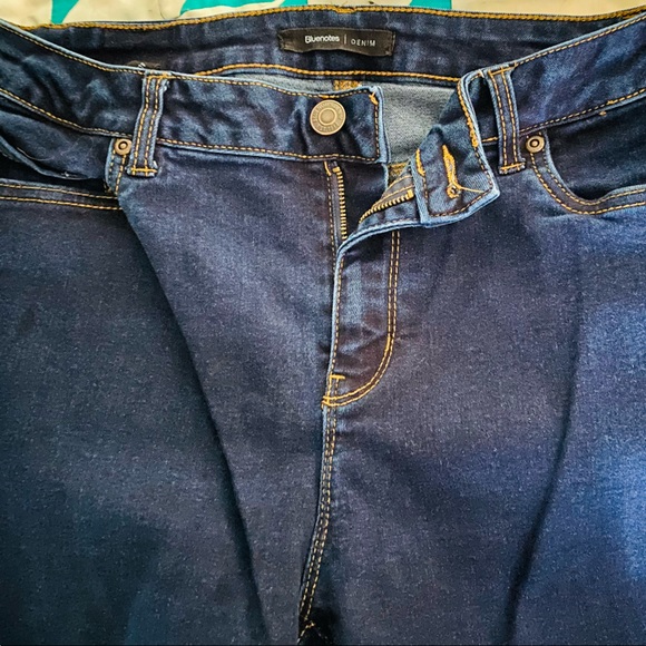 Dark wash mid rise jeans - Picture 2 of 2